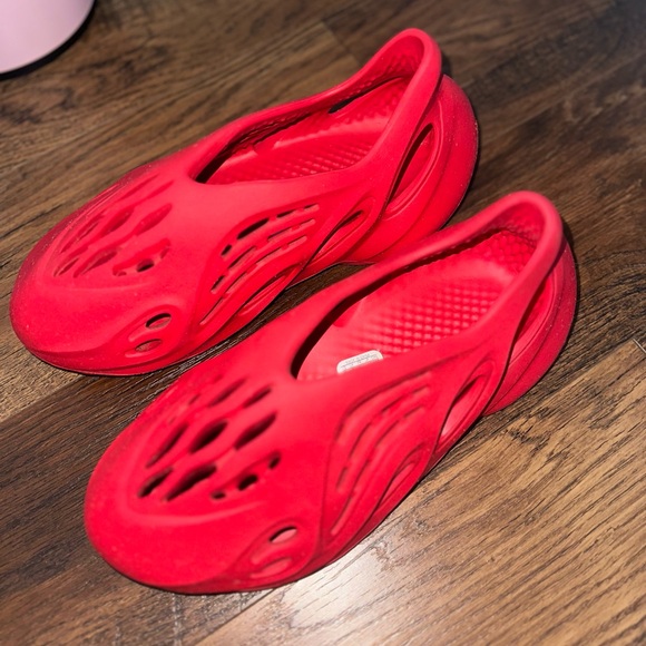 Adidas Yeezy foam Runner size 8 - Picture 3 of 3